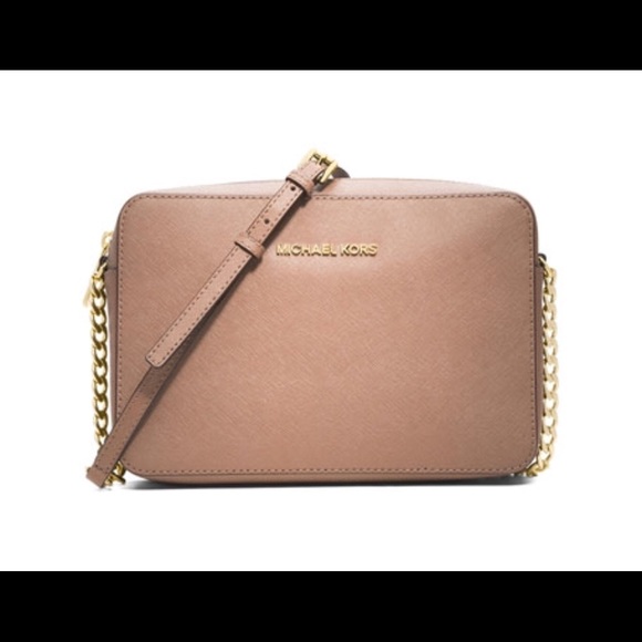 Michael Kors Handbags - MICHAEL KORS crossbody bag in blush.
